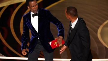 Aktor Will Smith Menampar Komedian Chris Rock Dalam Penghargaan Piala Oscar 2022
