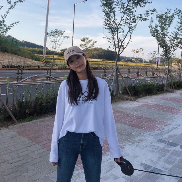 Inspirasi gaya ala Seol In Ah