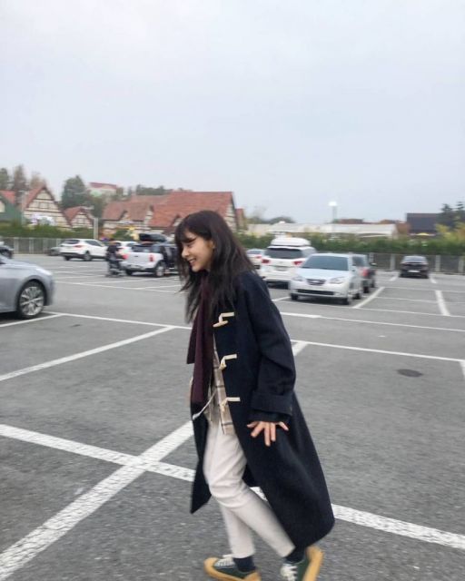 Inspirasi gaya ala Seol In Ah