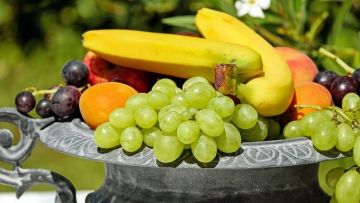 5 Buah yang Aman Untuk Dikonsumsi Oleh Penderita Asam Lambung