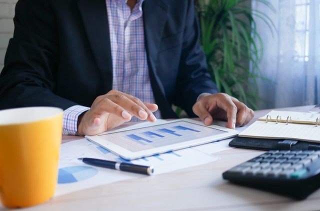 Ketahui 6 Perbedaan P2P Lending Konvensional dengan P2P Lending Syariah. Investasi Aman Sesuai Syariat Islam!