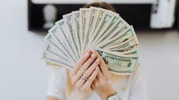 5 Tips Mengatur Uang THR, Biar Nggak Langsung Bokek Sebelum Lebaran