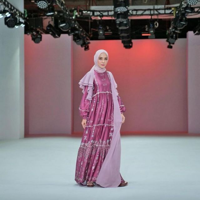 gaya busana hijab Hamidah
