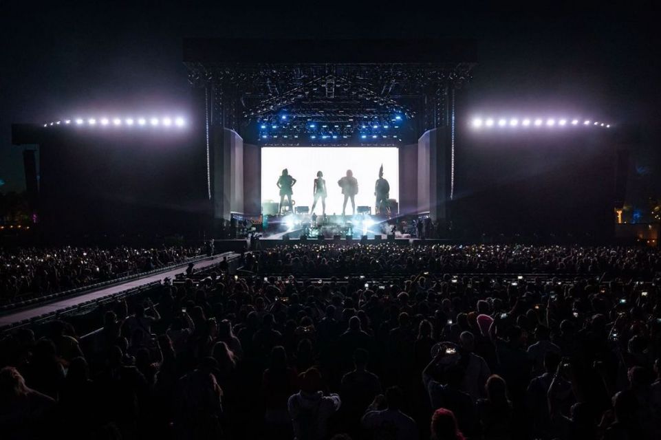 2ne1 Coachella