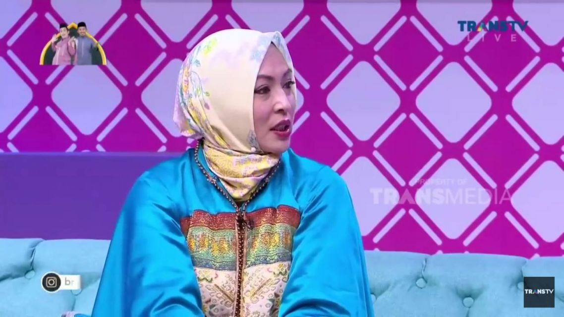 Angelina Sondakh rintis bisnis kue kering