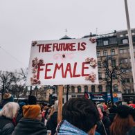 Feminisme Modern: Promosi Sosial Media dan Efektivitasnya