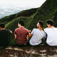 Tak Ada yang Namanya Sahabat Sejati. Sebab Sejatinya Sahabat Itu Datang dan Pergi
