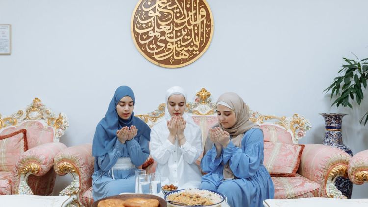 Jangan Langsung Tidur! 5 Kegiatan Bermanfaat Ini Bisa Kamu Lakukan Setelah Sahur