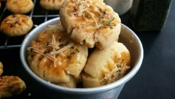 Resep Kue Gurih Garlic Cheese Cookies yang Rasanya Manis-Gurih