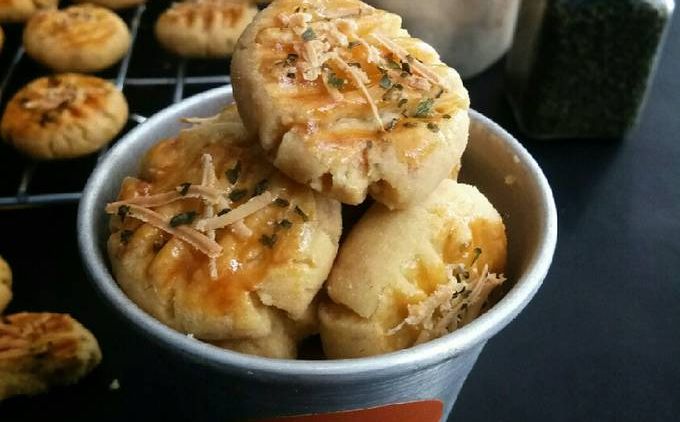 Resep Kue Gurih Garlic Cheese Cookies yang Rasanya Manis-Gurih