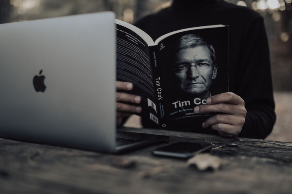 5 Jenis Bacaan yang Bisa Kamu Pilih untuk Tingkatkan Literasi