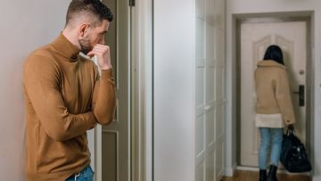 5 Cara Menyikapi si Dia yang Dulu Pernah Mencipta Harap, Sekarang Malah Menjauh