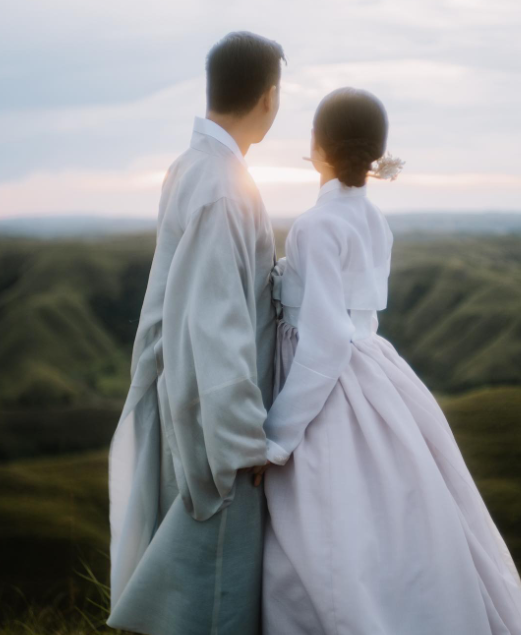 Detail Pernikahan Maudy Ayunda dan Jesse Choi yang Bikin Penasaran Warganet. Selamat! 26 Detail Pernikahan Maudy Ayunda dan Jesse Choi yang Bikin Penasaran Warganet. Selamat!