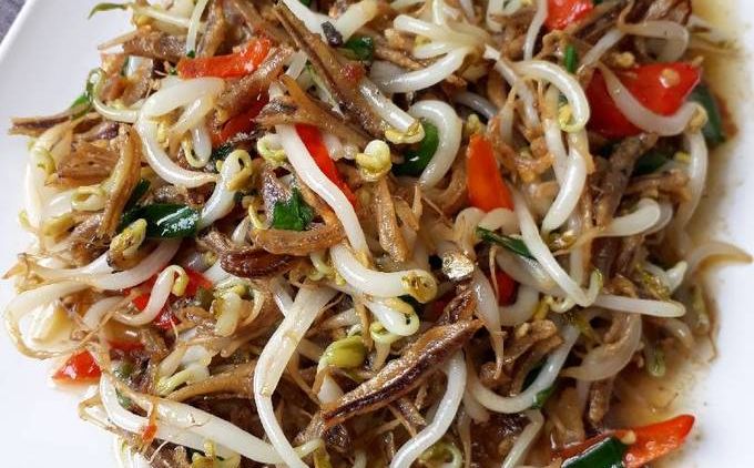 Resep Tumis Tauge Ikan Asin, Gampang dan Nikmat