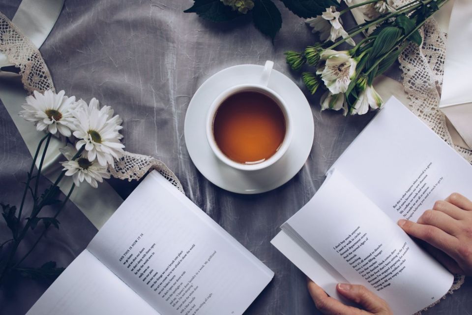 5 Jenis Bacaan yang Bisa Kamu Pilih untuk Tingkatkan Literasi