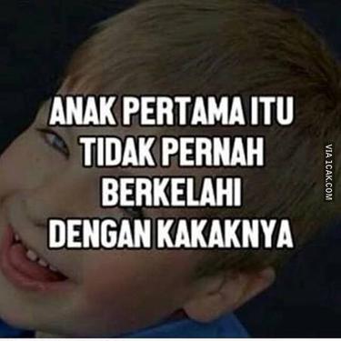 10 Meme Suka Duka Jadi Anak Pertama Harapan Keluarga, Banyak Sengsaranya!