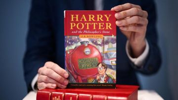 Cetakan Langka Edisi Pertama Harry Potter Dilelang Mulai dari Rp3,6 Miliar. Apa Uniknya?