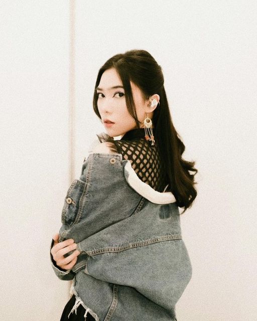Gaya rambut Isyana