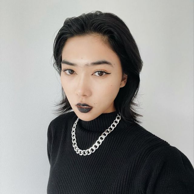 Gaya rambut Isyana