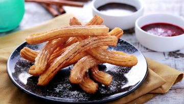 Resep Churros Saus Cokelat yang Renyah Tahan Lama