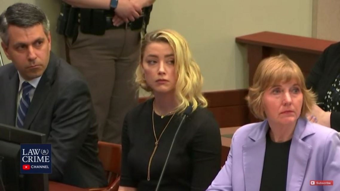 Amber Heard di persidangan Rabu (1/6)