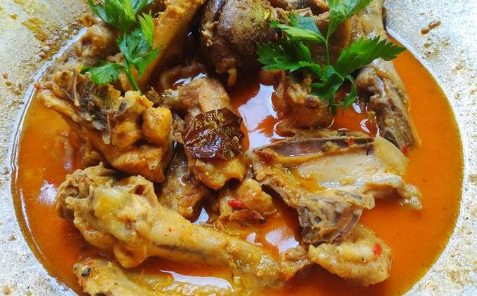 Cara Memasak Ayam Kampung Bumbu Rujak yang Menggugah Selera