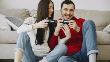 5 Fakta Persahabatan Laki-laki dan Perempuan. Tingkah Random sampai Cemburu Nggak Terduga