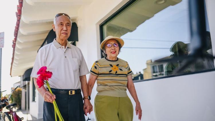 Hari Lanjut Usia: Bahagia Bersama Keluarga