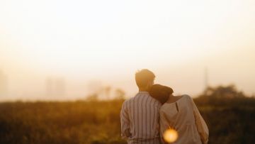 6 Hal yang Harus Kamu Sadari Saat Terjebak dalam Hubungan Tanpa Status. Hati-hati!