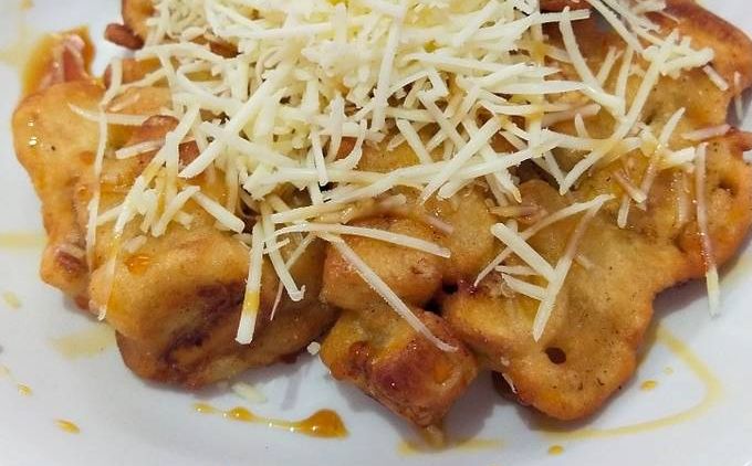 Resep Pisang Goreng Madu dengan Topping Keju yang Melimpah