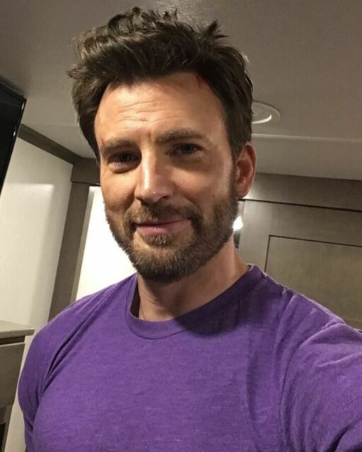 kisah asmara chris evans