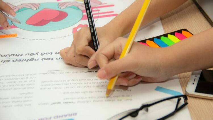 Sastra sebagai Media Pembentukan Moral bagi Anak