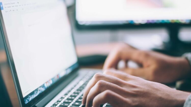 Cyberbullying, Si Toxic yang Sering Dilakukan di Media Sosial. Bagaimana Mengatasinya?