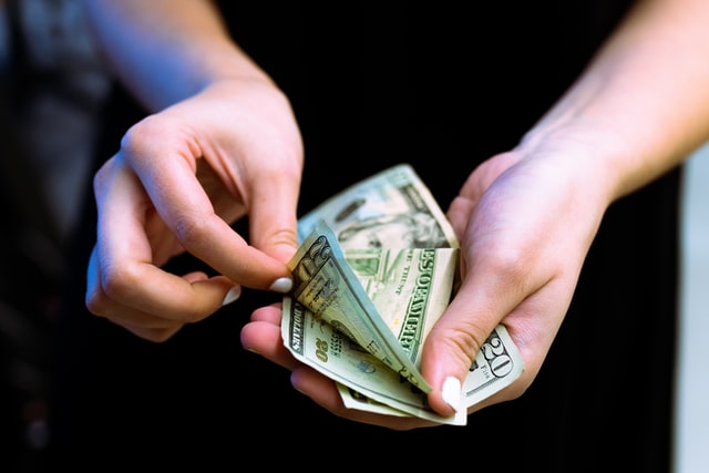 Ketahui cash flow / Photo by Igal Ness via Unsplash