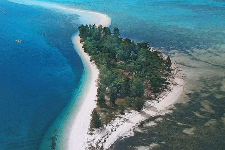 Pulau Morotai, Instagram @wonderfulindonesia