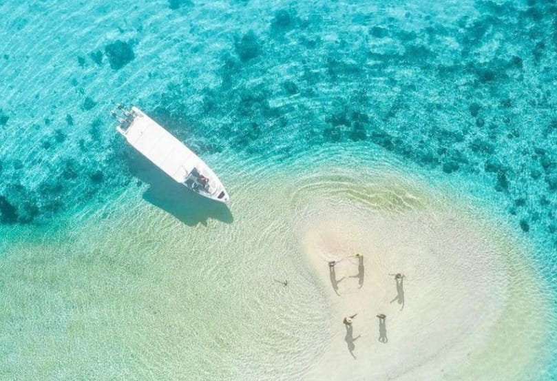 Pulau Takat Sagele Moyo, Instagram @wonderfulindonesia