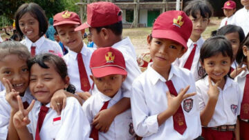 Baris Sebelum Masuk Kelas Sampai Lomba Duduk Rapi, Kenangan SD ini Bikin Hidup Berasa Sederhana