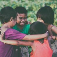 5 Kenangan Masa Kecil yang Kalau Diingat Bikin Ngakak. Anak Zaman Now Mana Paham