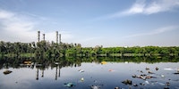 Foto oleh Yogendra Singh: https://www.pexels.com/id-id/foto/sampah-di-perairan-2480807/