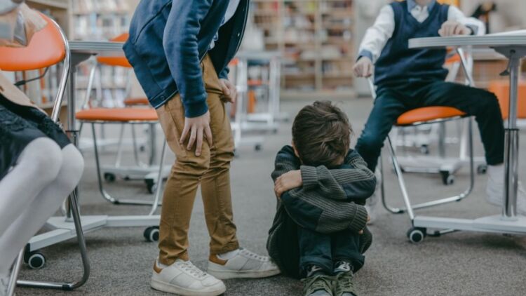 Cyberbullying: Bagaimana Cara Membedakan Bullying dengan Lelucon Semata?