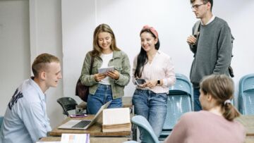 Suka Duka MABA Kuliah Offline, Setelah Dua Tahun Kuliah Online