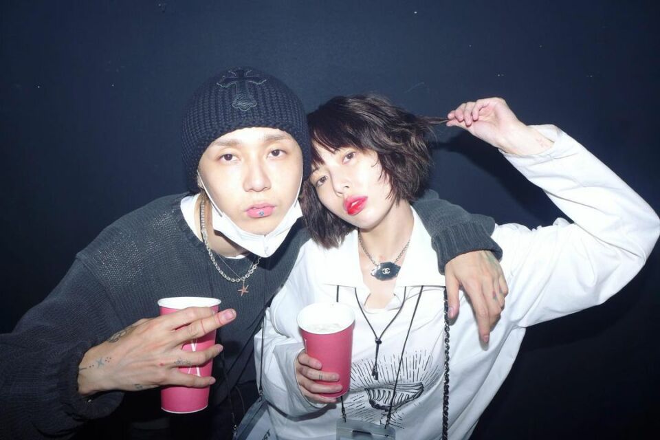 Setelah Sempat Tunangan, HyunA Umumkan Putus dari DAWN 9 Awal mula kabar pacaran HyunA dan DAWN