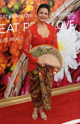 Selain The Last of Us, ini Deretan Film Populer yang Dibintangi oleh Christine Hakim 15 Eat Pray Love
