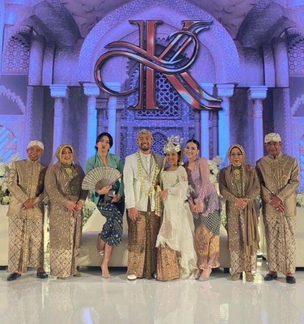 Momen bahagia pernikahan Kiki Saputri dan Muhammad Khairi