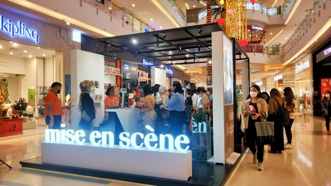 Pop-up shop mise en scène di Central Park Mall