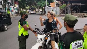 Apakah Menjaga Adab Berada di Tempat Wisata Sebegitu Sulit?