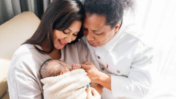 Dicibir Lantaran Tak Kunjung Ekspos Wajah Anak, Arie Kriting Beri Balasan Menohok