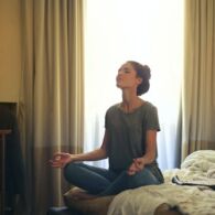 Melakukan Meditasi untuk Ketenangan Jiwamu