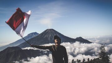 10 Gunung di Pulau Jawa yang Cocok untuk Pendaki Pemula