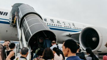 Sejumlah Negara Perketat Aturan, Pemerintah Tak Wajibkan Negatif Covid-19 Turis dari China